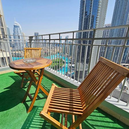 Trinity Holiday Homes - Standpoint Tower Downtown Dubai Bagian luar foto