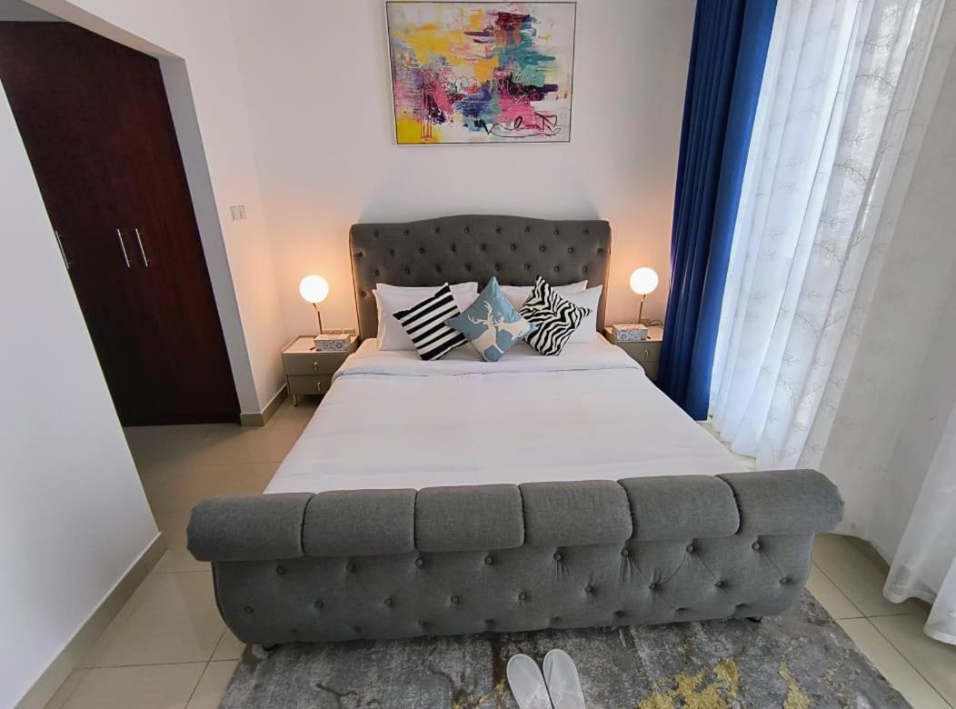 Trinity Holiday Homes - Standpoint Tower Downtown Dubai Bagian luar foto